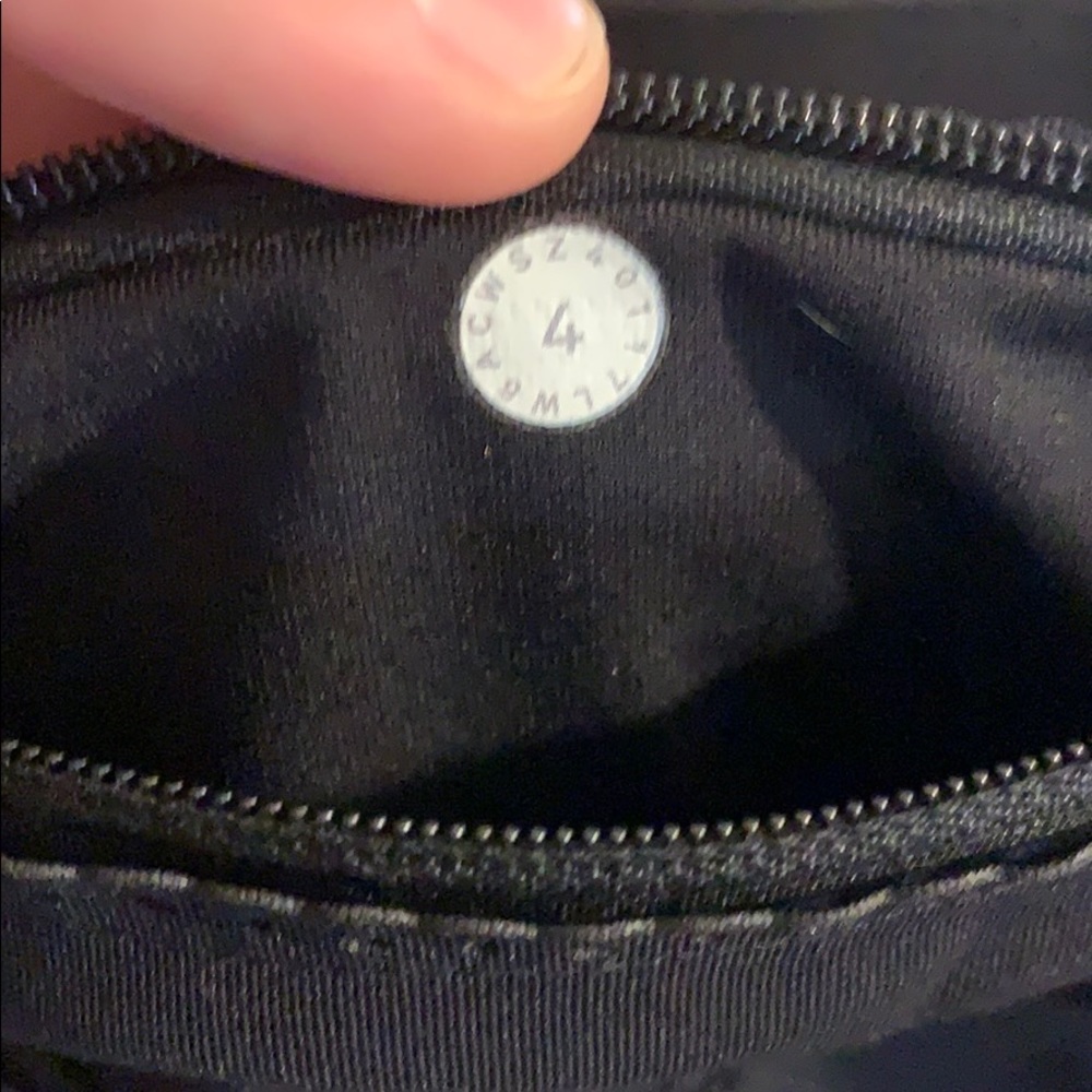 Black cropped lululemon leggings